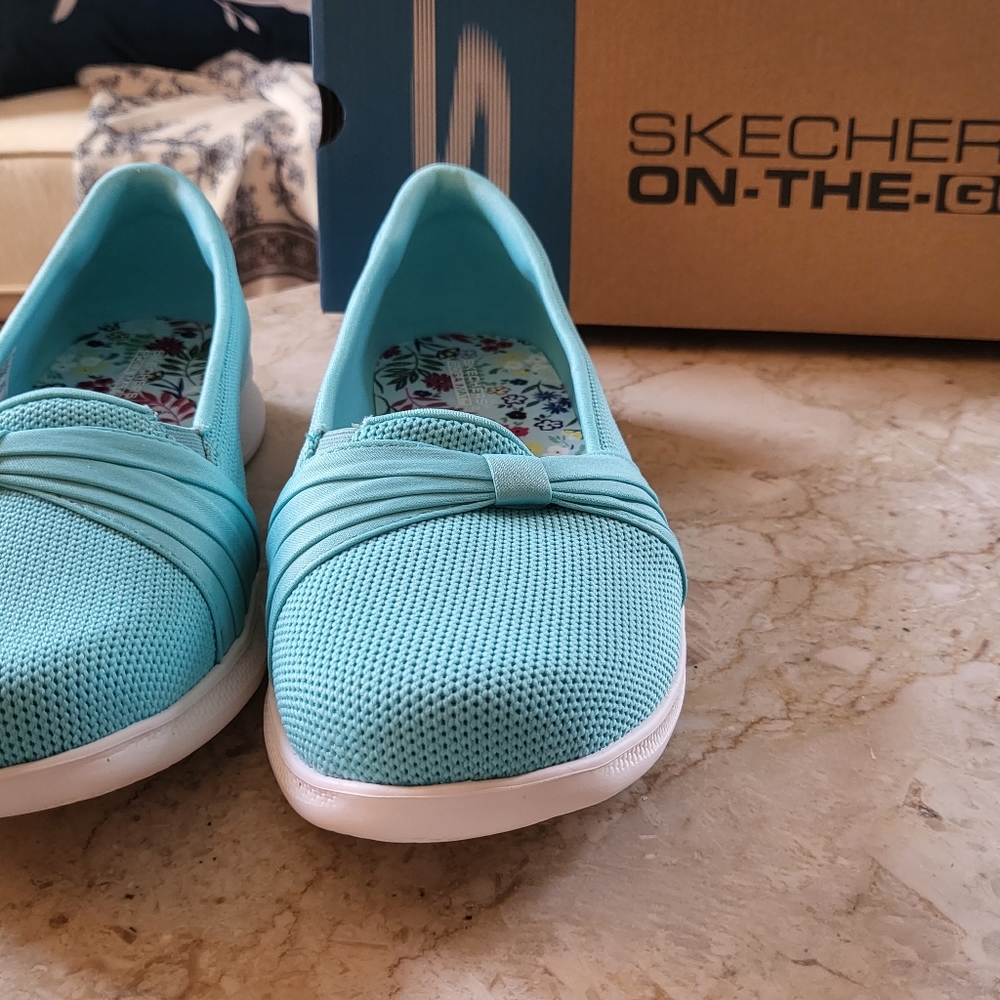 Skechers!